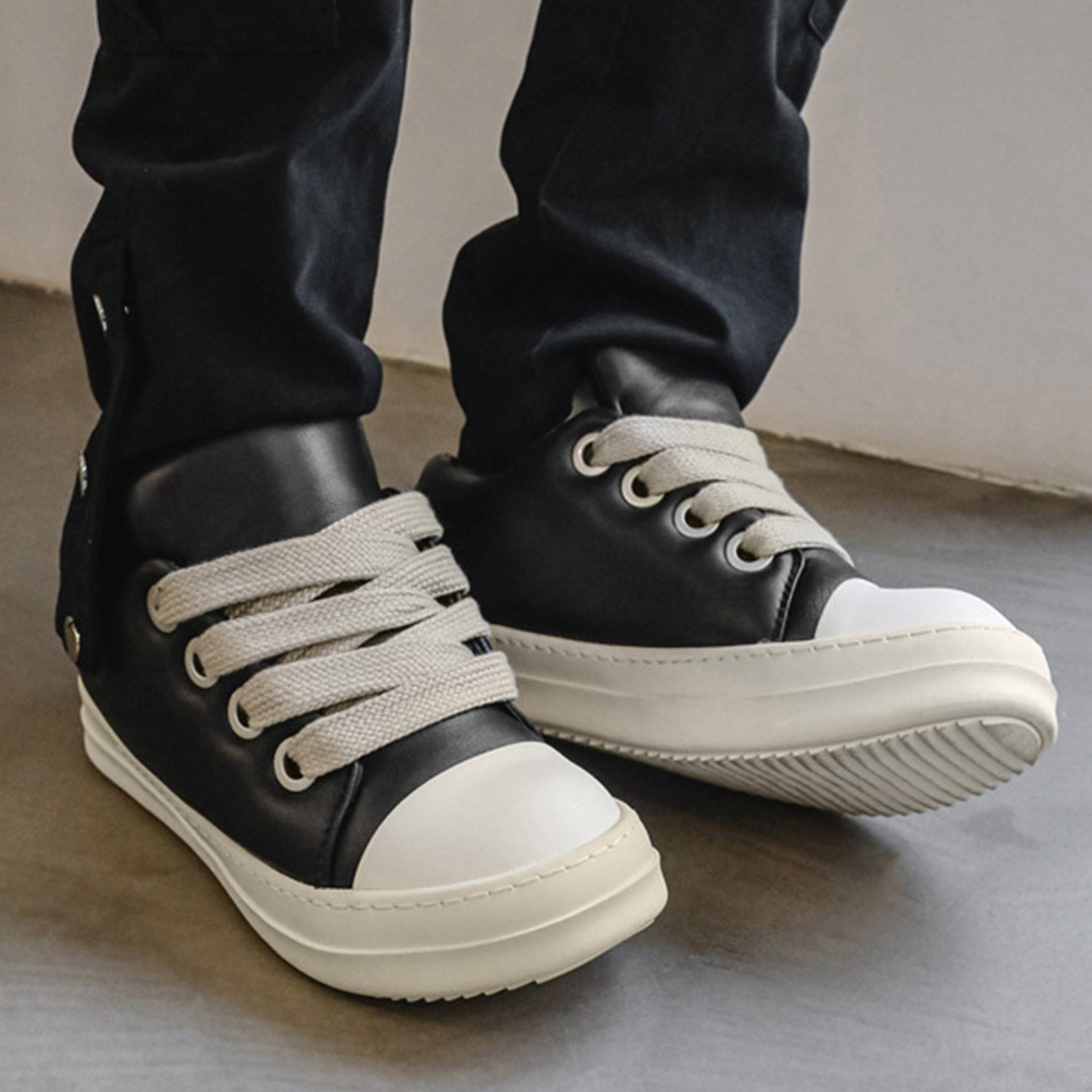 CURVEA SNEAKER