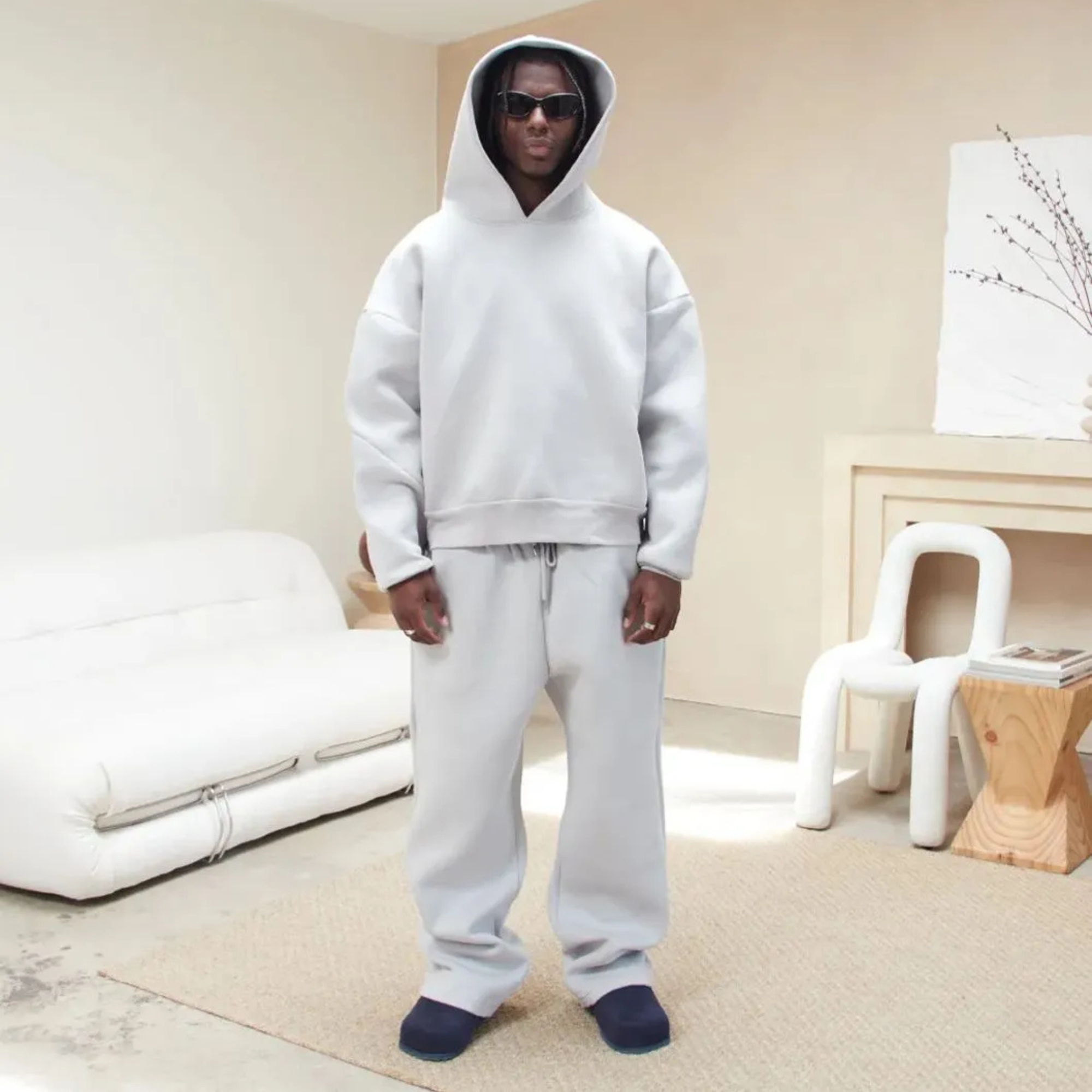 MINIMALIST TRACKSUIT