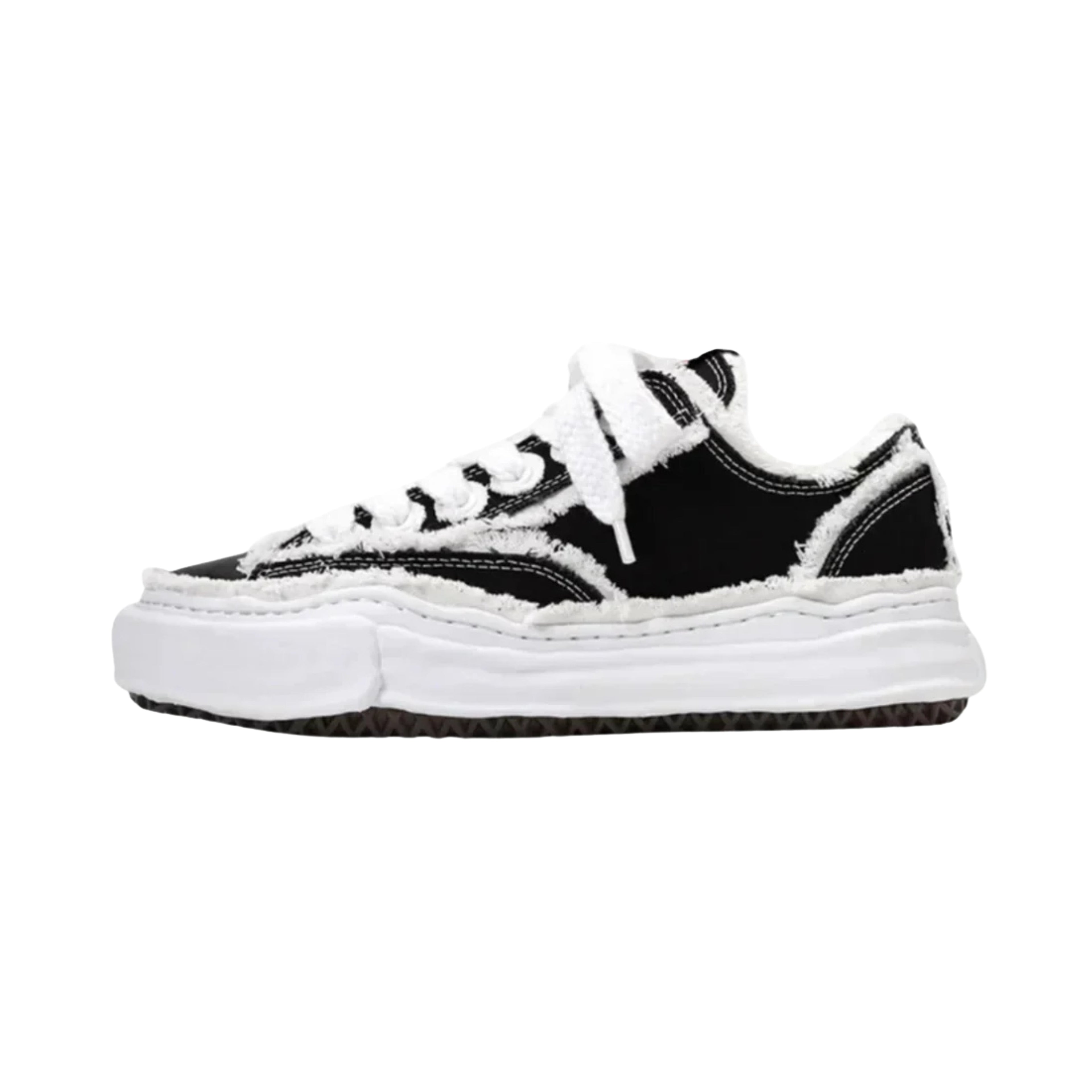 SUTORA SNEAKER