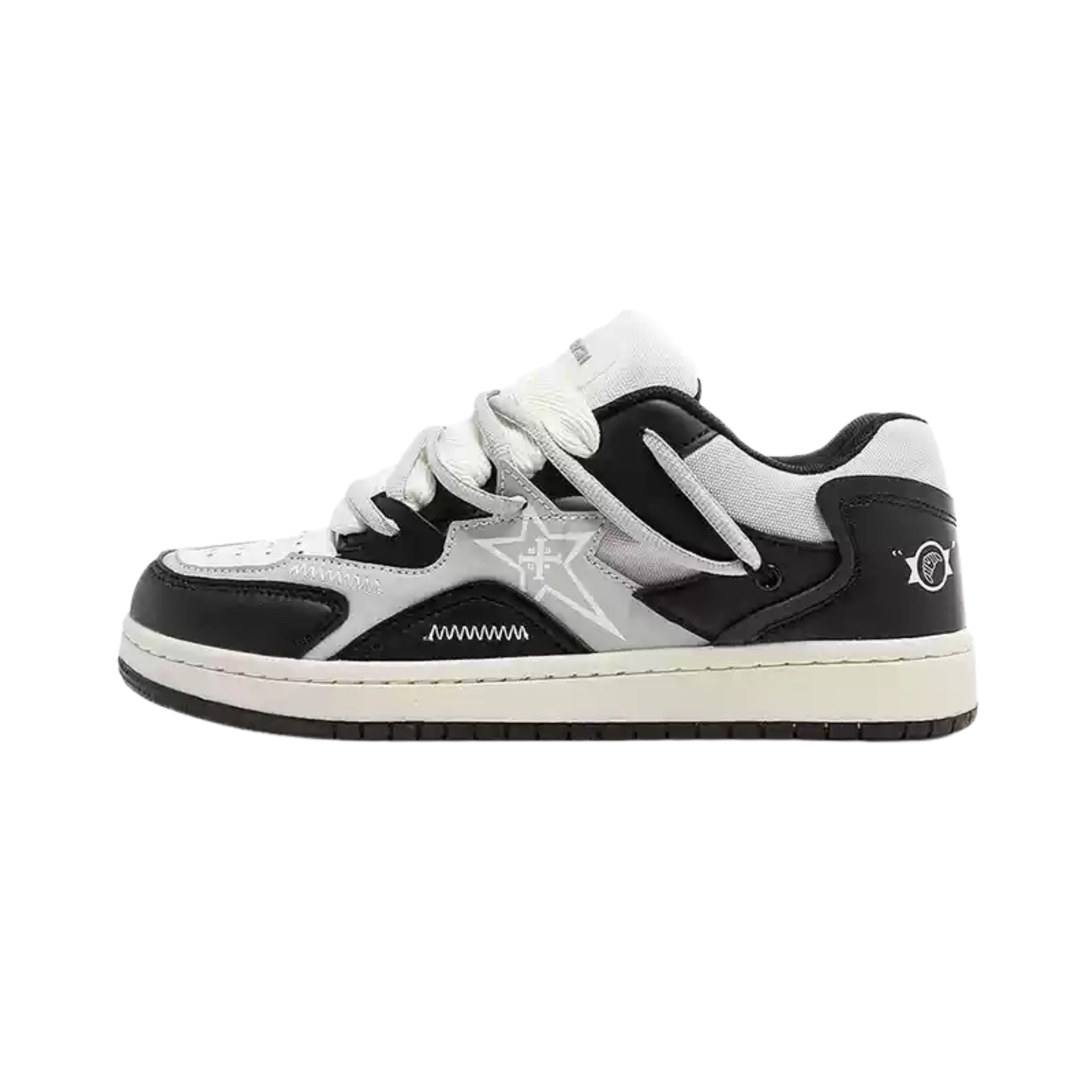LUNARE SNEAKER
