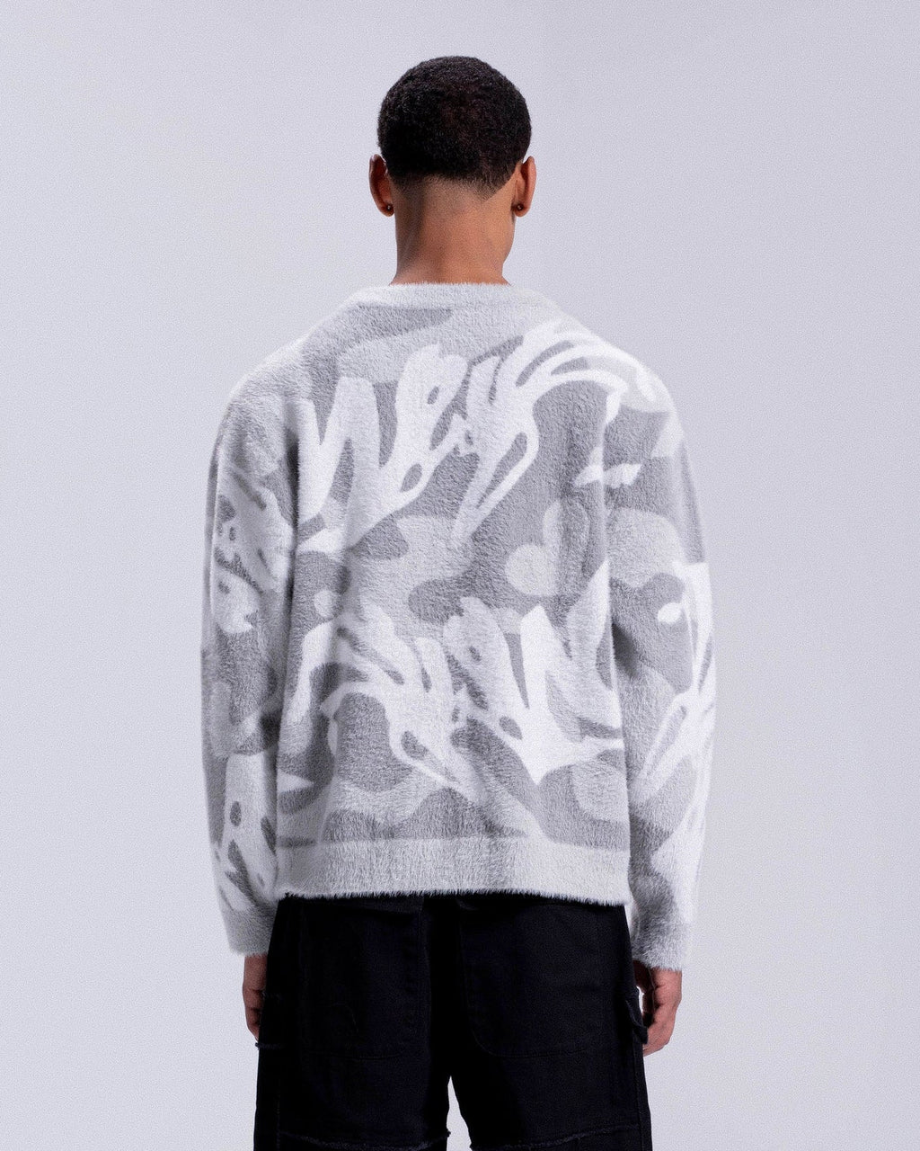 JOSH FLUFFY SWEATER