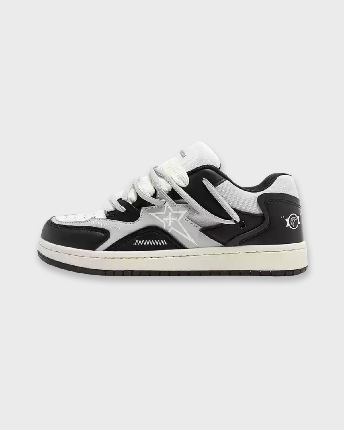 LUNARE SNEAKER